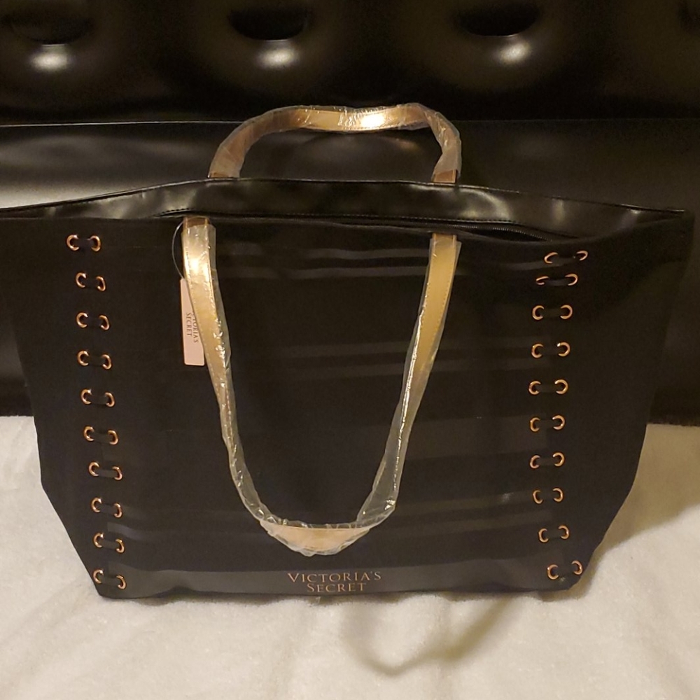 Victoria's secret totes